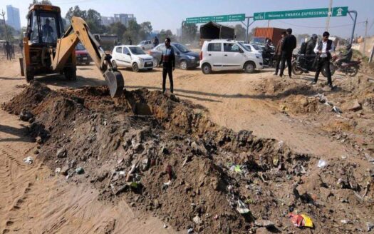Digging of the Newly Built Dwarka Expressway Link Has Caused Snarling New Sectors