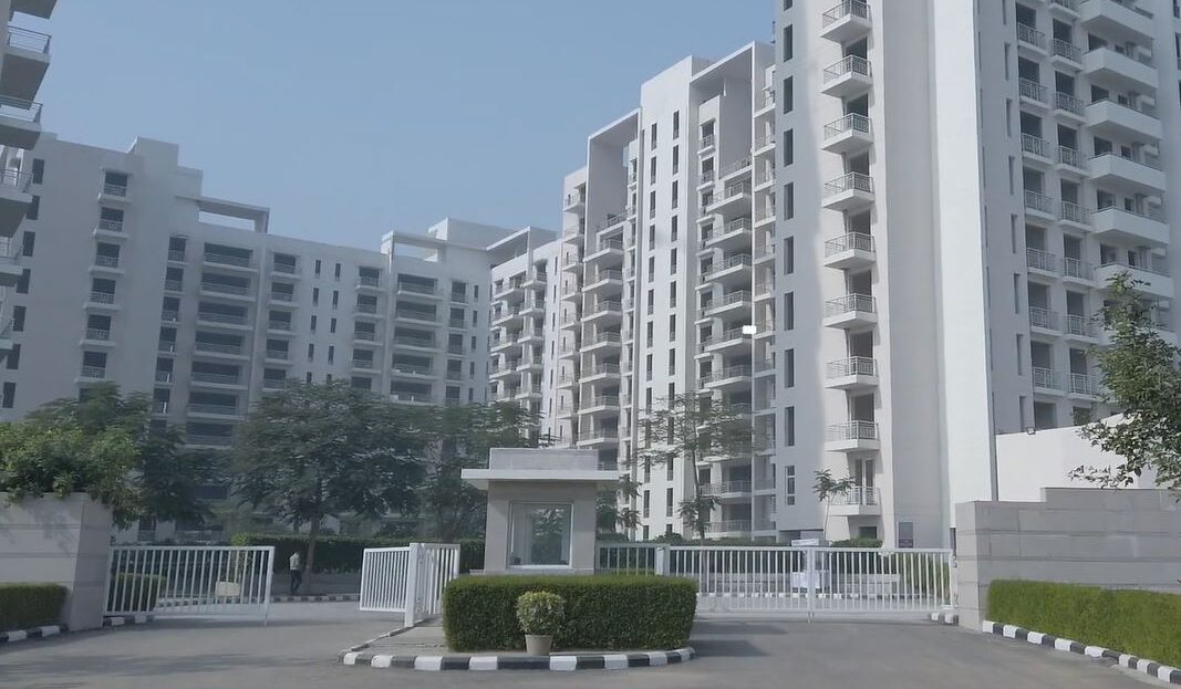 3 BHK Flats for Sale in Sovereign Park Entrance
